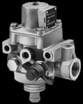 KNORR regulator cinienia M22x1,5 8,1bar z zaworem do pompowania opon DB ATEGO,ACTROS