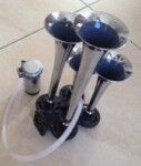 trumpet horn un-ah-073